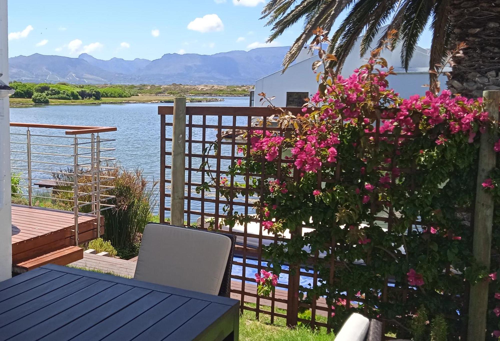 Vlei Cove * Cape Town